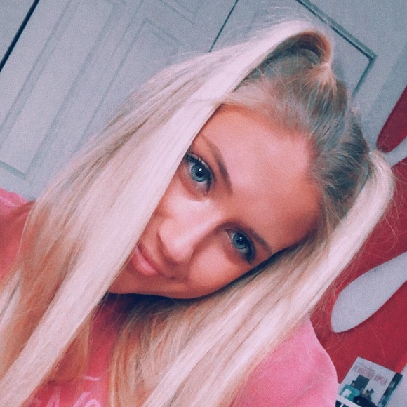 Meet your Posher, Sophia - Picture 1 of 1